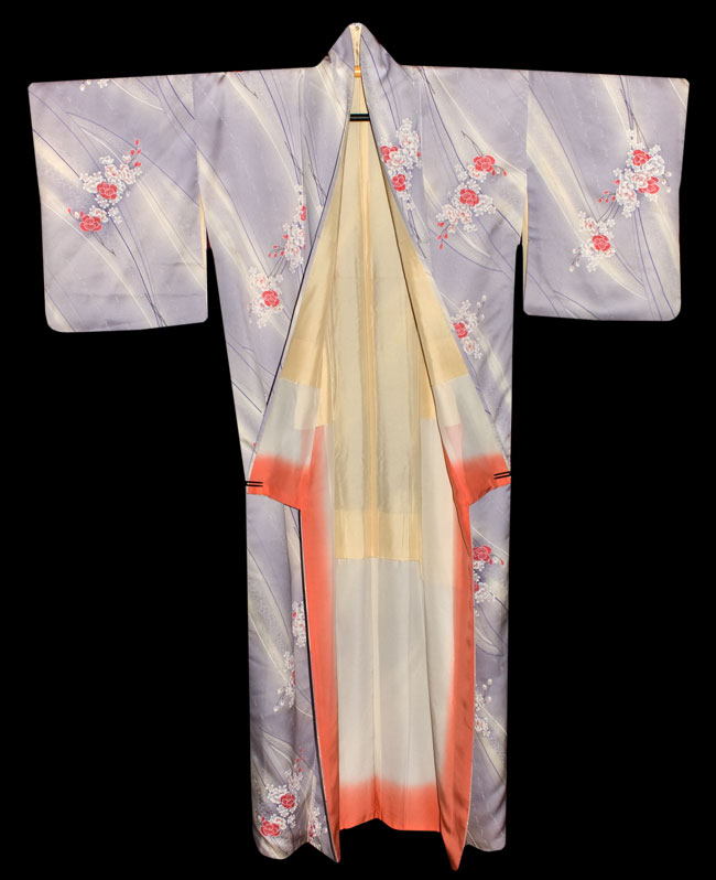 Kimoyes item: 9195 - This beautiful silk kimono is soft and smooth and ...